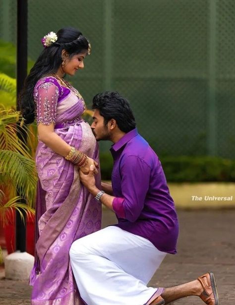 Seemantham Photoshoot Ideas, Srimantham Photoshoot Saree, Srimantham Photo Poses, Seemantham Poses With Husband, Valagapu Photoshoot, Sreemantham Pics, Srimantham Stills Photo, Baby Shower Photoshoot Indian, Metarnity Photoshoot Indian At Home