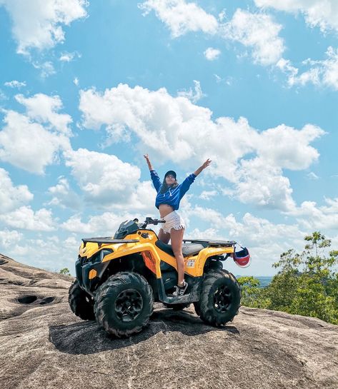 Atv Riding Poses, Quad Photoshoot, Atv Pictures Ideas, Atv Photoshoot, Atv Riding Outfit, Atv Girl, Atv Motor, Elephant Rock, Desert Safari Dubai