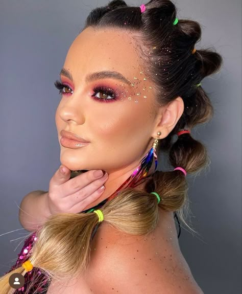 Make Festival, Trucco Glam, Y2k Makeup Looks, Carnaval Makeup, Makeup Carnaval, Music Festival Makeup, July Makeup, Coachella Hair, Coachella Makeup