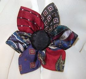 Neck Tie Projects, Old Neck Ties, Diy Necktie Projects, Mens Ties Crafts, Necktie Quilt, Tie Pillows, Necktie Crafts, Tie Ideas, Old Ties