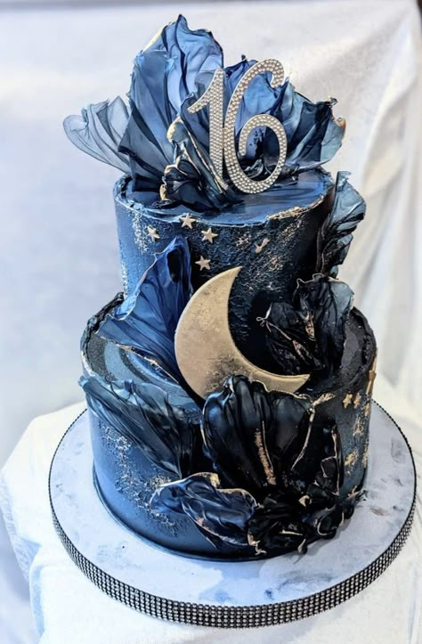 Sky Cake Ideas, Blue Debut Cake, Night Sky Wedding Cake, Cake For Debut, Under The Stars Cake, Dark Blue Sweet 16, Acotar Themed Party, Midnight Blue Cake, Moon Themed Cake