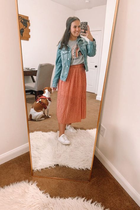 Teacher Outfit Inspiration, Daycare Outfits, Casual Teacher Outfit, Preschool Teacher Outfits, Teacher Attire, Teacher Ootd, Winter Teacher Outfits, Cute Teacher Outfits, Spring Teacher Outfits