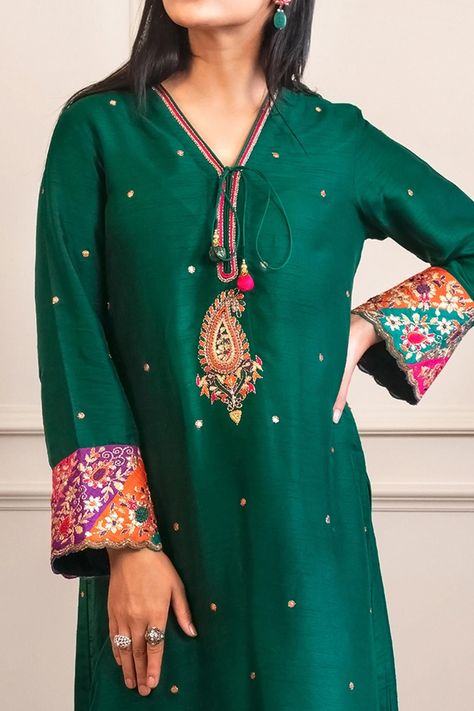 Buy Niti Bothra Green Cupro Dupion Embroidered Kurta Palazzo Set Online | Aza Fashions Loose Kurta Designs Women, Niti Bothra, V Neck Kurta, Kurta Palazzo Set, Resham Work, Palazzo Set, Embroidered Neckline, Dress Design, Set For Women