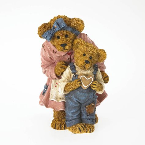 February = Boyd's Bears Bearybake With Lil Helper Baked With Love Boyds Bears Figurines, Baby Bears, Baked With Love, Bear Hugs, Bear Love, Cherished Teddies, Boyds Bears, Cute Bears, Frogs