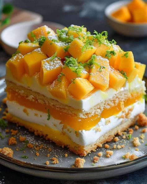 Mango Wedding Cake, Mango Entremet, Mango Graham Cake, Graham Cake, Mango Graham, Pineapple Cheesecake, Wedding Cheesecake, My Birthday Ideas, Mango Tango