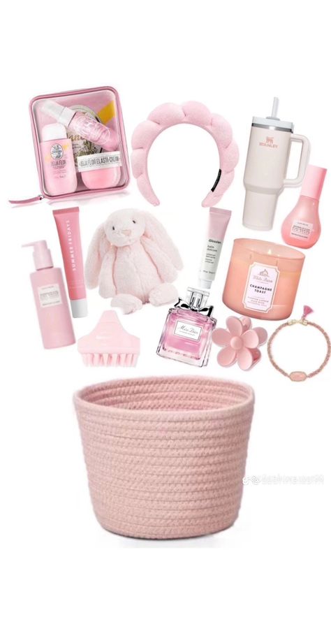 Aesthetic Christmas Wishlist, Christmas Wishlist Ideas, Pink Gift Basket, 100 Aesthetic, Girly Christmas Gifts, Wishlist Ideas, Birthday Presents For Friends, Preppy Gifts, Birthday Basket