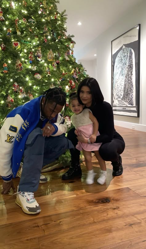 Familia Aesthetic, Kylie And Travis Scott, Moda Kylie Jenner, Kylie Jenner Fotos, Kylie Jenner Baby, Stile Kylie Jenner, Kylie Scott, Kylie Travis, Stormi Webster