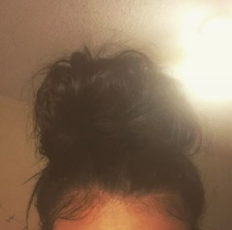 Messy Bun| Laid Edges Messy Bun And Hoodie Aesthetic, Messy Bun High, Black Messy Bun, Messy Bun Edges, Messy Bun Selfie, Messy Bun Brown Hair, Messy Bun With Edges, Messy Bun Straight Hair, Straight Hair Messy Bun