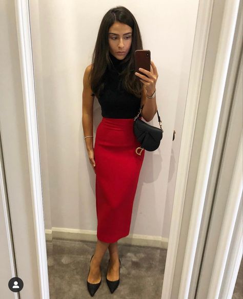 Red Pencil Skirt Outfit, Pencil Skirt Outfits Classy, Red Skirt Outfits, Pencil Skirt Outfit, Pencil Skirt Work, Red Pencil Skirt, Business Skirt, Night Out Outfits, Pencil Skirt Outfits