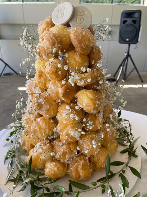 Macaron Tower Wedding, Choux Tower, Wedding Croquembouche, Croquembouche Wedding, Cake Alternatives, Creme Puff, Pooh Party, 21st Cake, Wedding Cake Alternatives