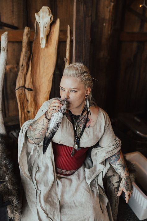 Norse Pagan & Viking Themed Wedding Norse Wedding Clothing, Viking Pagan Wedding, Norse Wedding Dress Viking Woman, Norse Wedding Dress, Norse Pagan Outfit, Viking Elopement, Nordic Wedding Dress, Norse Pagan Wedding Traditions, Viking Wedding Ideas