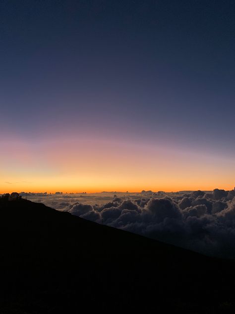 #sunsetphotography #sunset #maui #hawaii #clouds #nationalparks Maui Hawaii Aesthetic, Sunsets Hawaii, Spring 23, Cloud Lights, Above The Clouds, Travel Board, Maui Hawaii, Summer Pictures, Water Flow