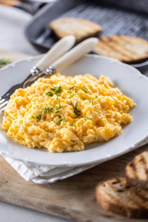 Learn how to make the perfect seasoning for scrambled eggs with this easy recipe! It's great for adding some extra flavor to your breakfast! Best Scrambled Eggs, Cajun Spice Mix, Chinese Spices, Seasoning Blends, Gluten Free Egg Free, Egg Muffins, Homemade Seasonings, Egg Dish, Breakfast Items