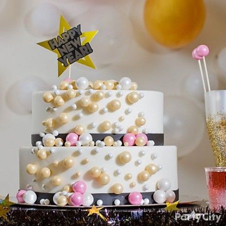 New Years Eve Party Ideas, New Years Eve Dessert, New Year's Eve Appetizers, New Years Cookies, New Year's Cake, New Year's Eve Recipes, New Years Eve Decorations, Gold Party, New Year Celebration