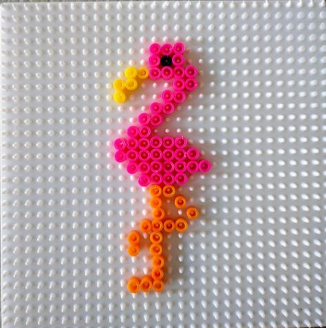 Perler Beads Summer Ideas, Palm Tree Perler Bead, Sea Shell Perler Bead Pattern, Perler Beads Preppy, Hammerbeads Designs, Preppy Peeler Bead Ideas, Aesthetic Peeler Bead Ideas, Perler Bead Beach Patterns, Fuze Beads Ideas Easy