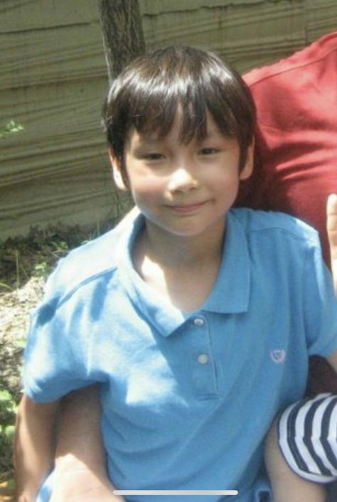 Huening Kai #predebut #txt Kai Baby Picture, Choi Daniel, Huening Kai, Childhood Photos, Pre Debut, Emo Boys, Kpop Guys, Kids Pictures, Famous Celebrities