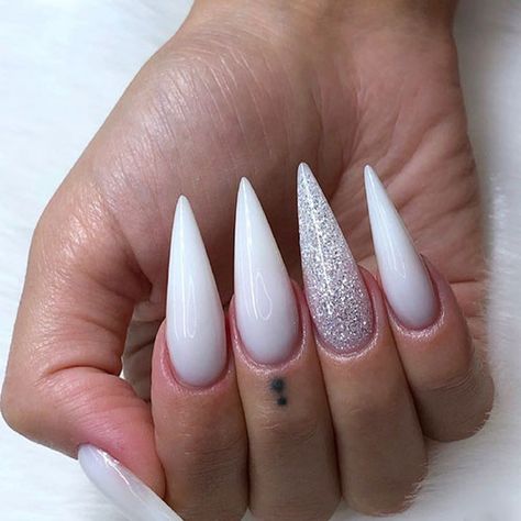 Stiletto Nails Designs Short, Stiletto Winter Nails, Winter Nails Stiletto, Stiletto Nails Winter, Long Stiletto Nails Design, Stiletto Nails Ideas, Stiletto Nails Long, Pointy Nail Designs, Stiletto Nail Designs