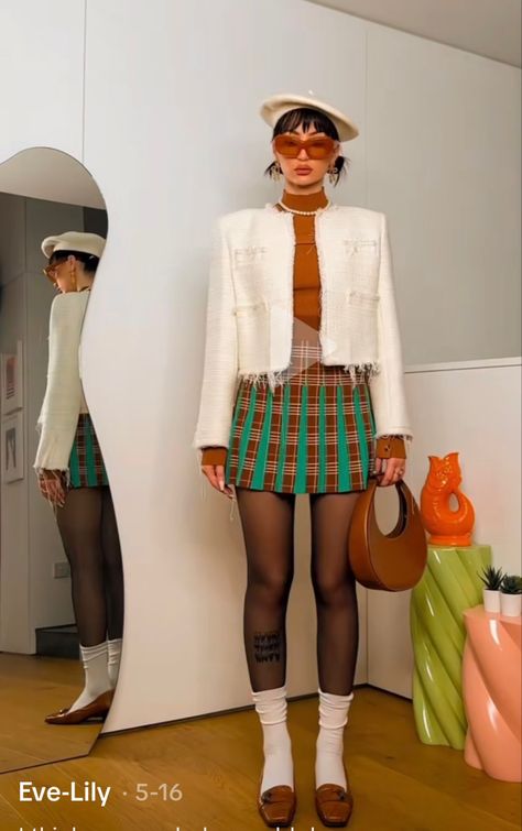 Preppy Maximalist Fashion, Midsize Maximalist Fashion, Eclectic Maximalism Outfit, Funky Fall Outfits, Kitsch Outfit, Maximalist Style Fashion, Maximalist Outfit, Maximalist Outfits, Kitsch Fashion