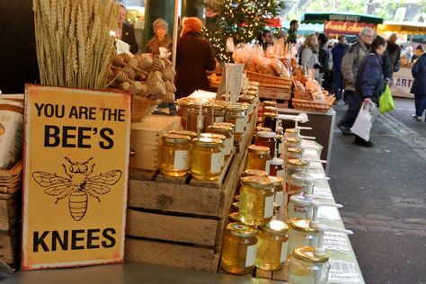 Cute Farmers Market Booth, Farmers Market Stand, Farmers Market Booth, Farmers Market Display, Pta School, Bee Shop, Market Stands, Honey Shop, Borough Market