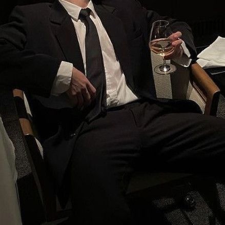 Black Tie Aesthetic Men, Old Man Aesthetic Faceless, Hot Professor Aesthetic, Older Men Aesthetics, Older Guys Aesthetic, Older Man Aesthetic, Mafia Boss Aesthetic, Black Tie Aesthetic, Professor Aesthetic