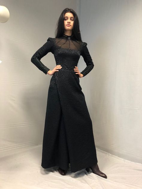 Yennifer Witcher Outfit, Witcher Clothing, Yennefer Cosplay, Drama Clothes, Anya Chalotra, Yennefer Of Vengerberg, The Witcher 3, Fantasy Clothing, Fantasy Fashion