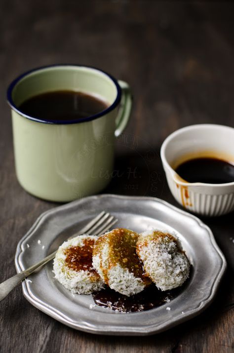 Malaysian Dessert, Indonesian Desserts, Asian Cake, Malay Food, Brown Sugar Syrup, Dark Brown Sugar, Beautiful Food Photography, Sugar Syrup, Traditional Cakes