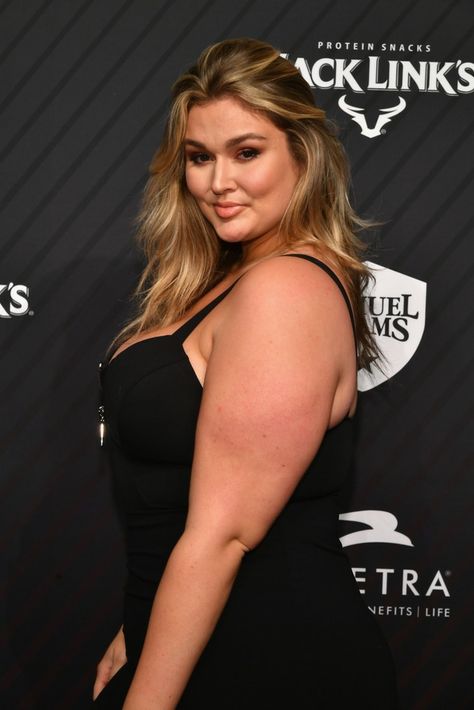 City Street Style, New York City Street Style, Hunter Mcgrady, Barclays Center, Tadashi Shoji, City Street, Sports Illustrated, New York Fashion Week, York City