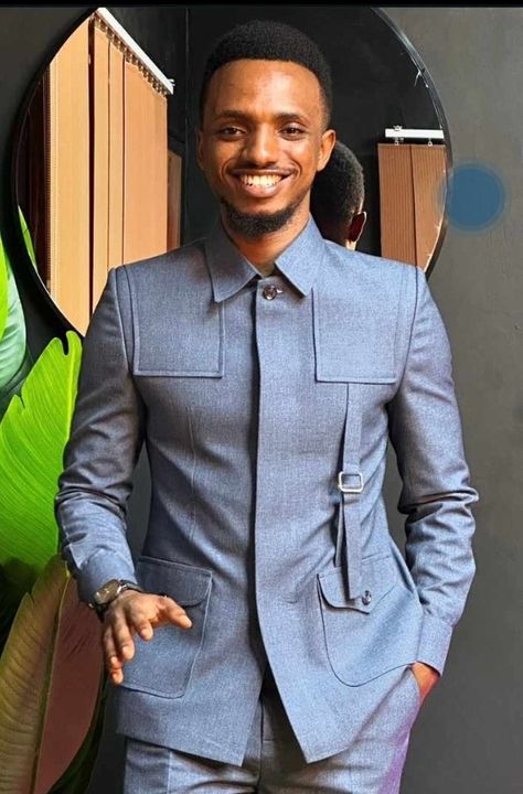 Street Fashion Inspiration, Modest Street Fashion, Men African Fashion, Latest African Wear For Men, African Wear For Men, Stylish Mens Suits, Mens Smart Casual Outfits, Nigerian Men Fashion, African Wear Styles For Men