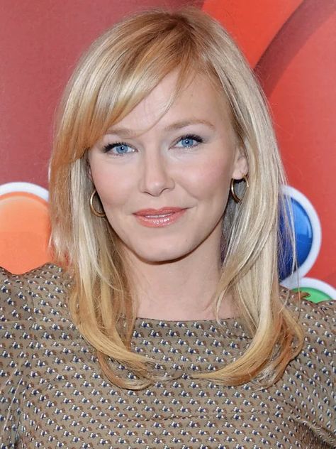 Lob Haircut With Bangs, Kelli Giddish, Amanda Rollins, Woman Crush Wednesday, List Of Movies, Hair Png, Lob Haircut, Tv Guide, Haircuts With Bangs