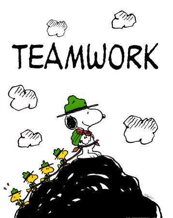 Peanuts: Family Teamwork for Kids Peanuts Classroom, Snoopy Classroom, Snoopy Beagle, Building Games For Kids, Peanuts By Schulz, Charlie Brown And Friends, Brown And Friends, Teamwork Quotes, Peanut Gang