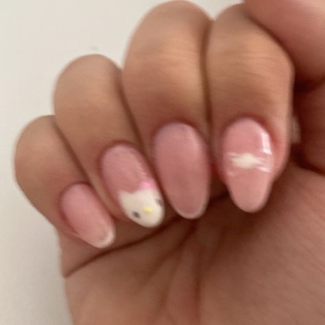 Hello Kirry Nails, Short Nail Inspo Hello Kitty, Pink Hello Kitty Nails Short, Hello Kitty Nails Almond Shape, Hello Kitty Nails Ideas, Basic Hello Kitty Nails, Hello Kitty Themed Nails, Easy Hello Kitty Nails, Sanrio Nails Simple