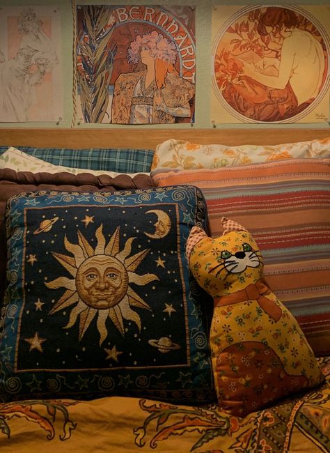 Whimsigothic Bedroom Aesthetic, Diy Whimsigoth Decor, Sun Themed Room, Whimsicraft Aesthetic, Whimsical Room Aesthetic, Whimsigothic Bedroom, Whimsigoth Room Decor, Whimsigoth Home, Celestial Home Decor