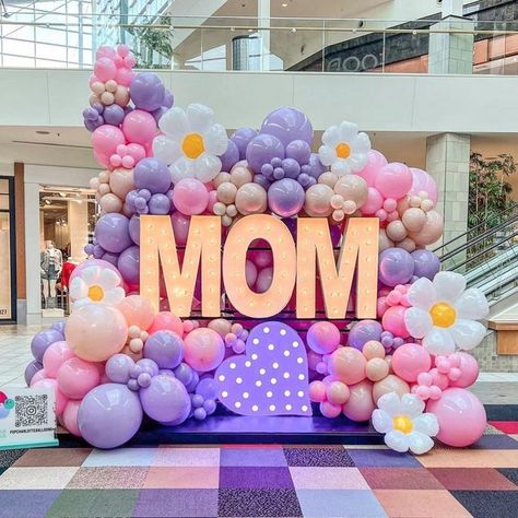 Party & Event Inspiration on Instagram: "Happy Mother’s Day 💐 by @popcharlotteballoons #theeventcollectivex" Grad 2023, 2023 Party, Mother's Day Theme, Mothers Day Balloons, 40th Birthday Party Decorations, Brunch Decor, Photo Balloons, Mothers Day Decor, Marquee Sign