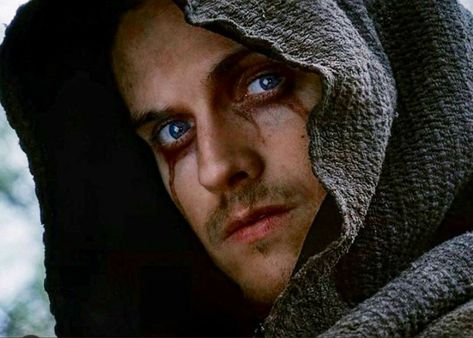 📽️⚔️ Daniel Sharman As The Weeping Monk On Netflix's Cursed Series 💻 The Weeping Monk, Teen Wolf Isaac, Shiny Eyes, Daniel Sharman, Knight In Shining Armor, Thranduil, British Men, Dylan O, Story Inspiration