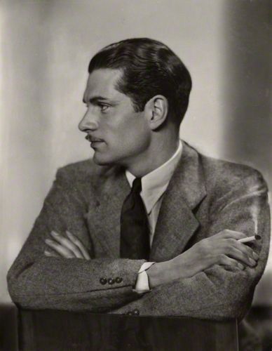 Dorothy Wilding, Lawrence Olivier, Photographic Portraits, Stage Theatre, Laurence Olivier, Male Portraits, Freeze Frame, Photo Portraits, Actors Male