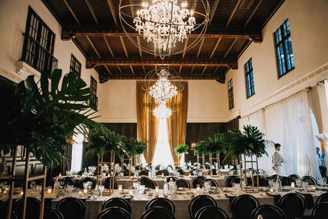 Palm Leaf Centerpiece, Long Beach Wedding Venues, Ebell Long Beach Wedding, Ebell Long Beach, Socal Wedding Venues, Tropical Centerpieces, California Honeymoon, Courtyard Wedding, Wedding Rentals Decor