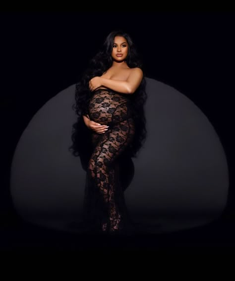 Pregnant Birthday Photoshoot, Black Maternity Shoot, Black Couple Maternity Pictures, Pregnant Birthday, Maternity Photography Black Couples, Couple Maternity Pictures, Maternity Shoot Ideas, Gender Reveal Outfit, Maternity Shoot Outfit