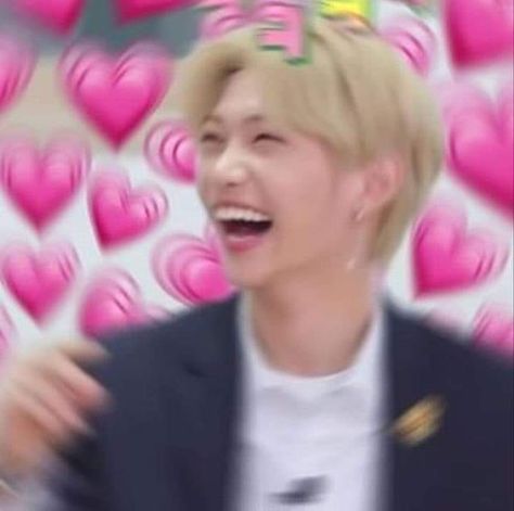 Straykids Stickers, Heart Memes, Skz Meme, Heart Meme, Kpop Meme, Kid Memes, Lee Felix, Love Memes, Meme Faces