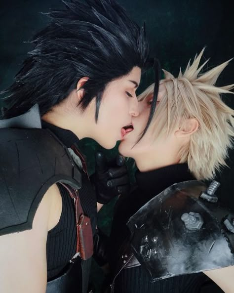 Zack And Cloud Pfp, Cloud And Zack Fan Art, Riku Blindfold, Reno X Aerith, Cloud Strife Gif Banner, Cloud X Noctis, Final Fantasy Sephiroth X Cloud, Cloud Strife In A Dress, Noctis X Cloud