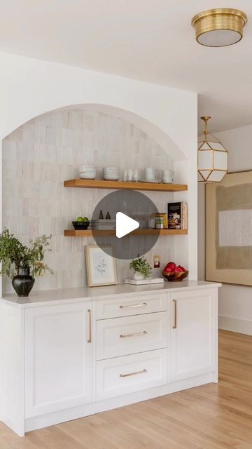 Riad Tile on Instagram: "Nothing quite like waking up to a beautiful Saturday morning to a pristine kitchen flooded in natural light. The talented @mif_design gives us such a serene vision using our Snow Zellige in both 2x6 and 4x4, both currently in stock and online. 

🎞️: @mif_design @lindapordonphotography 

#riadtile #riadtilezellige #bejmat #handmadeinmorocco #glazedterracotta #perfectimperfections #whitezellige #zelligesnow26riadtile #zelligesnow44riadtile #whiteinteriors #classicmodern #dwellmagazine #elledecor #sodomino #kitchensofinstagram" Tiled Hood Kitchen, Cream Zellige Tile Kitchen, Zellige Tile Kitchen, Mif Design, Zellige Backsplash, Kitchen Quartz Counters, Beautiful Saturday Morning, Riad Tile, Beautiful Saturday