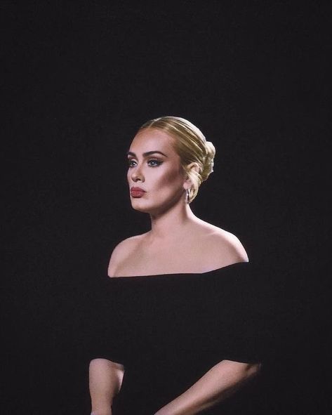 #adele #adeleadkins #music #artist #musicartist #19 #21 #25 #30 #weekendswithadele #magazine #aesthetic #fyp Adele Photoshoot, Weekends With Adele, Adele Wallpaper, Adele Pictures, Adele Music, Adele Love, Adele Adkins, Behind The Scenes Photos, Slay Girl