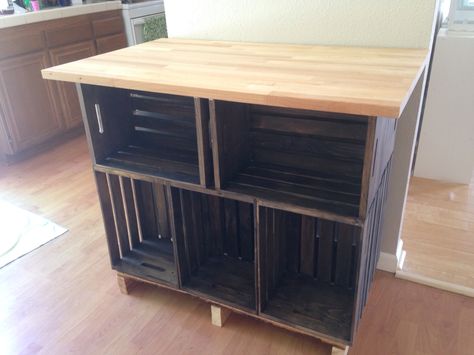 Easy kitchen island with a real butcher block #diy Crate Kitchen Island Diy, Easy Kitchen Island, Butcher Block Diy, Portable Island, Pallet Kitchen Island, Butcher Block Island Kitchen, Kitchen Island On Wheels, Pallet Kitchen, Crate Furniture Diy