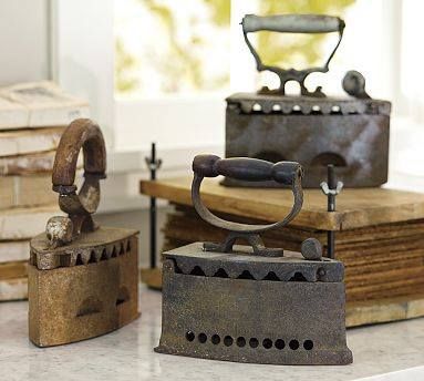 Vintage Laundry, Modern Outdoor Furniture, Antique Iron, How To Iron Clothes, Vintage Iron, Primitive Decorating, Antique Collection, Vintage Sewing, Vintage Kitchen