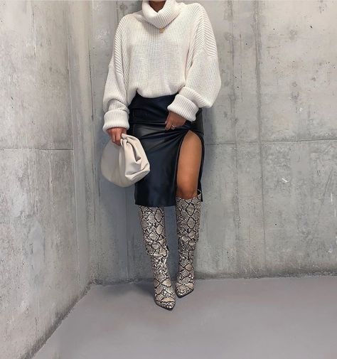 Outfit Ideas With Snakeskin Boots, Snakeskin Boots Outfit, Print Boots Outfit, Boots Ootd, Snake Skin Boots, Over The Knee Boot Outfit, Fall Boots Outfit, Winter Boots Outfits, Booties Outfit