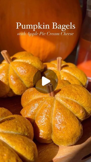 Rachaell Rampini | Pumpkin bagels with apple pie cream cheese🎃🍎 if you want something that tastes like fall, save this recipe right now! Ross really outdid... | Instagram Pumpkin Shaped Bagels, Apple Pie Cream Cheese, Pumpkin Bagel Recipe, Pie Cream Cheese, Weekend Breakfast Recipes, 1 Cup Pumpkin Puree, Pumpkin Bagels, Sourdough Bagels, Bagel Toppings