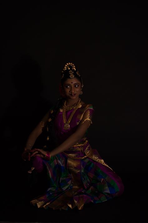 Kuchipudi Rangapravesam Kuchipudi Aesthetic, Kuchipudi Costume, Bharatnatyam Poses, Vision Board Images, Indian Classical Dance, Classical Dance, Character Design Sketches, Indian Aesthetic, Dance Pictures