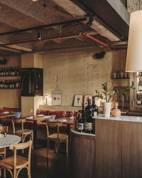 Casa Bonay on Instagram: “Lunch at Bodega? 📸@salvalopez” Casa Bonay, Desert Nomad, Cafeteria Table, Bistro Design, Bar Restaurant Interior, Bookstore Cafe, Bar Inspiration, Desert Living, Bar Interior