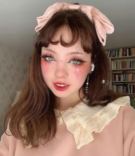 Melanie Martinez Makeup, Melanie Concert, Makeup Idea, Cute Makeup, Melanie Martinez, Reference Photos, Makeup Art, Maquillaje De Ojos, Makeup Inspo