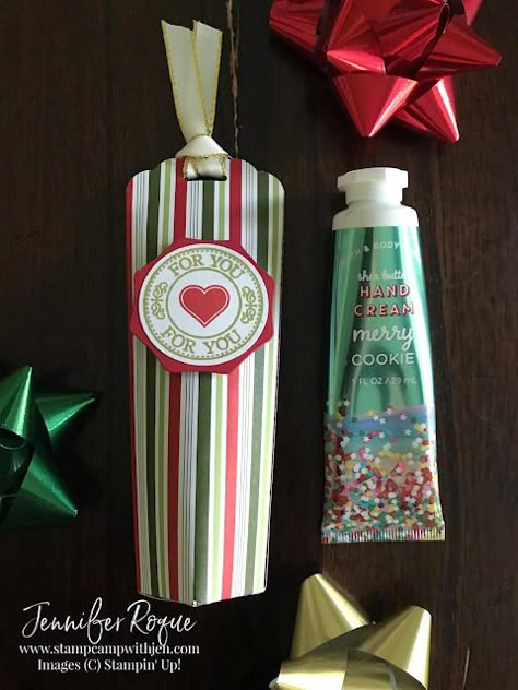 Christmas Party Favors Diy, Christmas In November, Christmas Treats Holders, November Christmas, Bath & Body Works, Lotion Gift, Christmas Craft Fair, Gift Holders, Gift Card Boxes