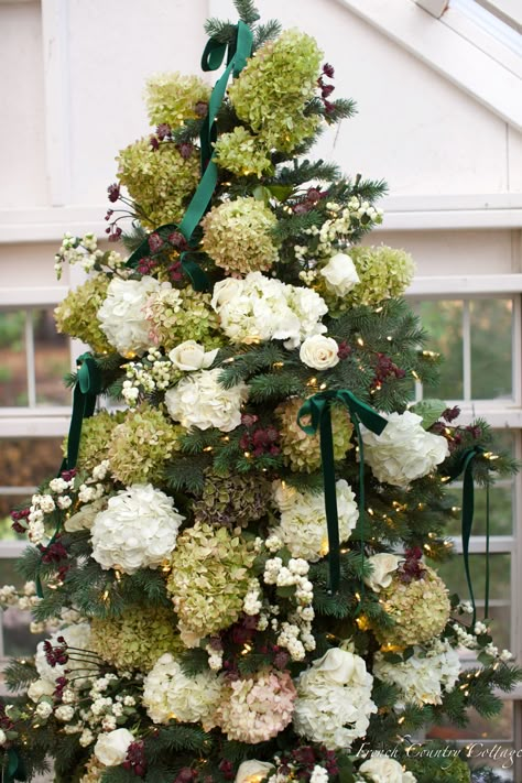 Beautiful Floral Christmas Tree - French Country Cottage French Cottage Christmas, Christmas Tree Cottage, Diy For Fall, French Country Cottage Christmas, Country Cottage Christmas, Christmas Bouquets, Ralph Lauren Christmas, Floral Christmas Tree, Types Of Christmas Trees